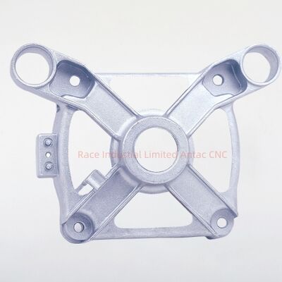 ISO TS16949 2009 قطعات گداخته شده آلومینیوم گواهی شده چند حفره قالب قابل سفارشی سازی